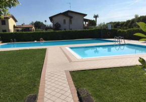 Гостиница Appartamento con Piscina a Lazise  Лацизе